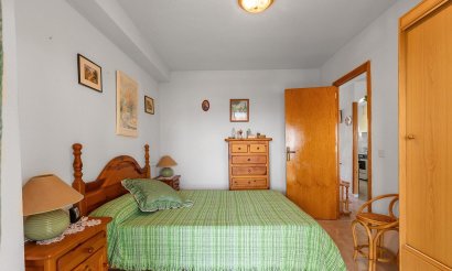 Resale - Apartment / flat - Torrevieja - La Mata