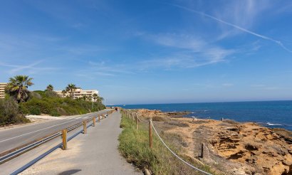 Resale - Apartment / flat - Torrevieja - La Mata