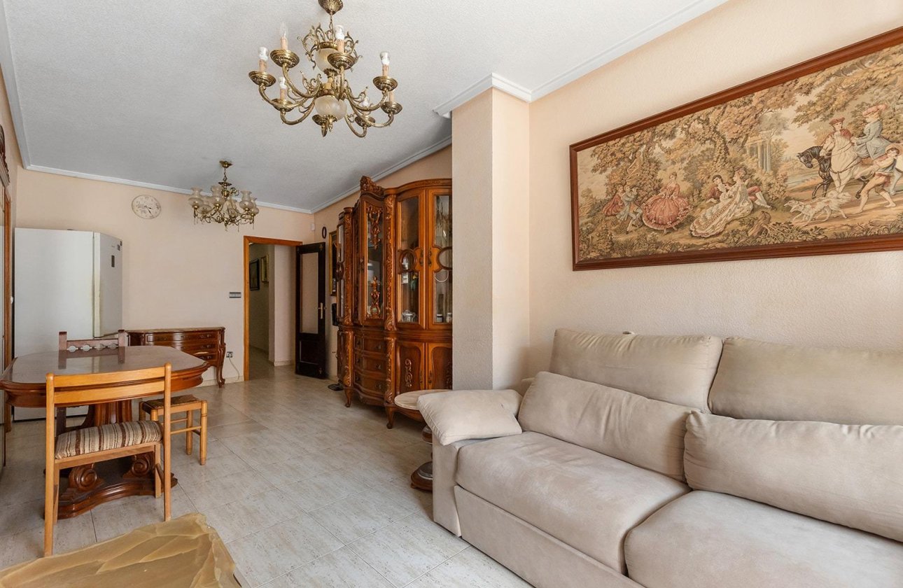 Resale - Apartment / flat - Torrevieja - Estacion de autobuses