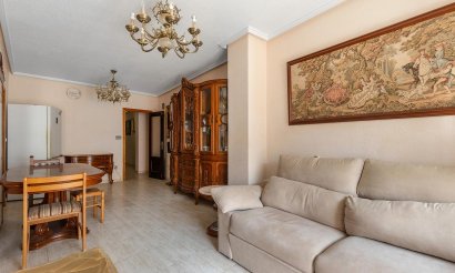 Resale - Apartment / flat - Torrevieja - Estacion de autobuses