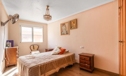 Resale - Apartment / flat - Torrevieja - Estacion de autobuses
