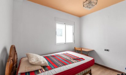Resale - Apartment / flat - Torrevieja - Estacion de autobuses