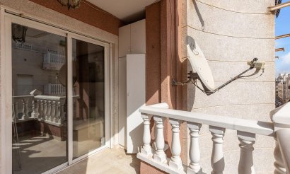 Resale - Apartment / flat - Torrevieja - Estacion de autobuses