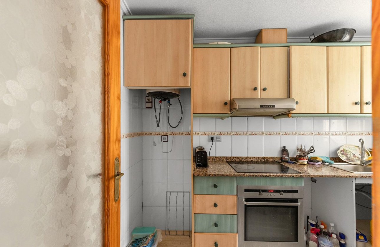 Resale - Apartment / flat - Torrevieja - Estacion de autobuses