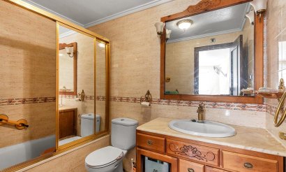 Resale - Apartment / flat - Torrevieja - Estacion de autobuses