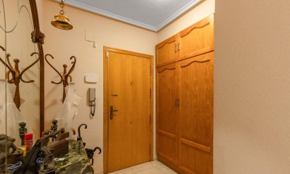 Resale - Apartment / flat - Torrevieja - Estacion de autobuses