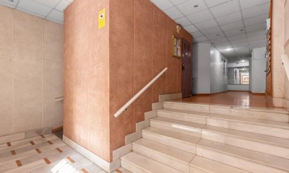 Resale - Apartment / flat - Torrevieja - Estacion de autobuses