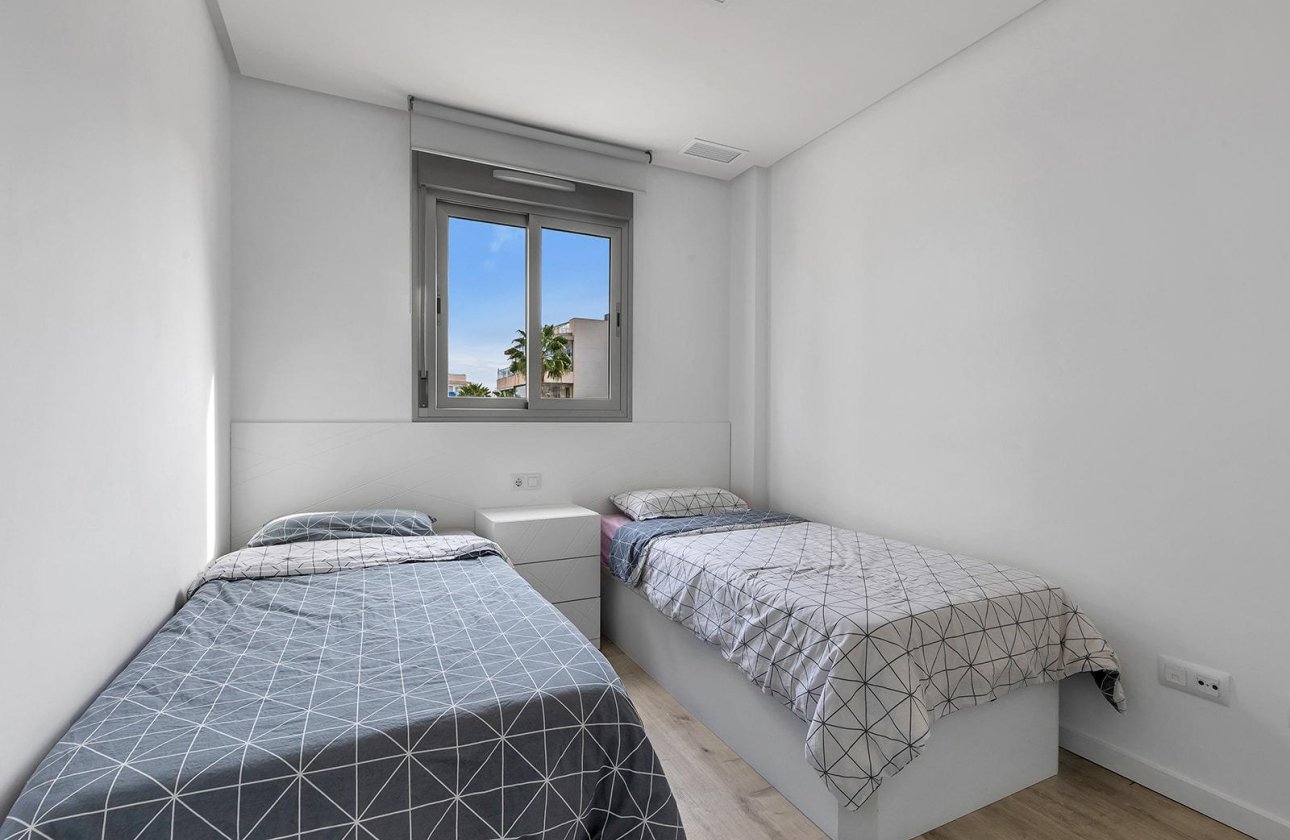 Resale - Apartment / flat - Orihuela Costa - Los Dolses