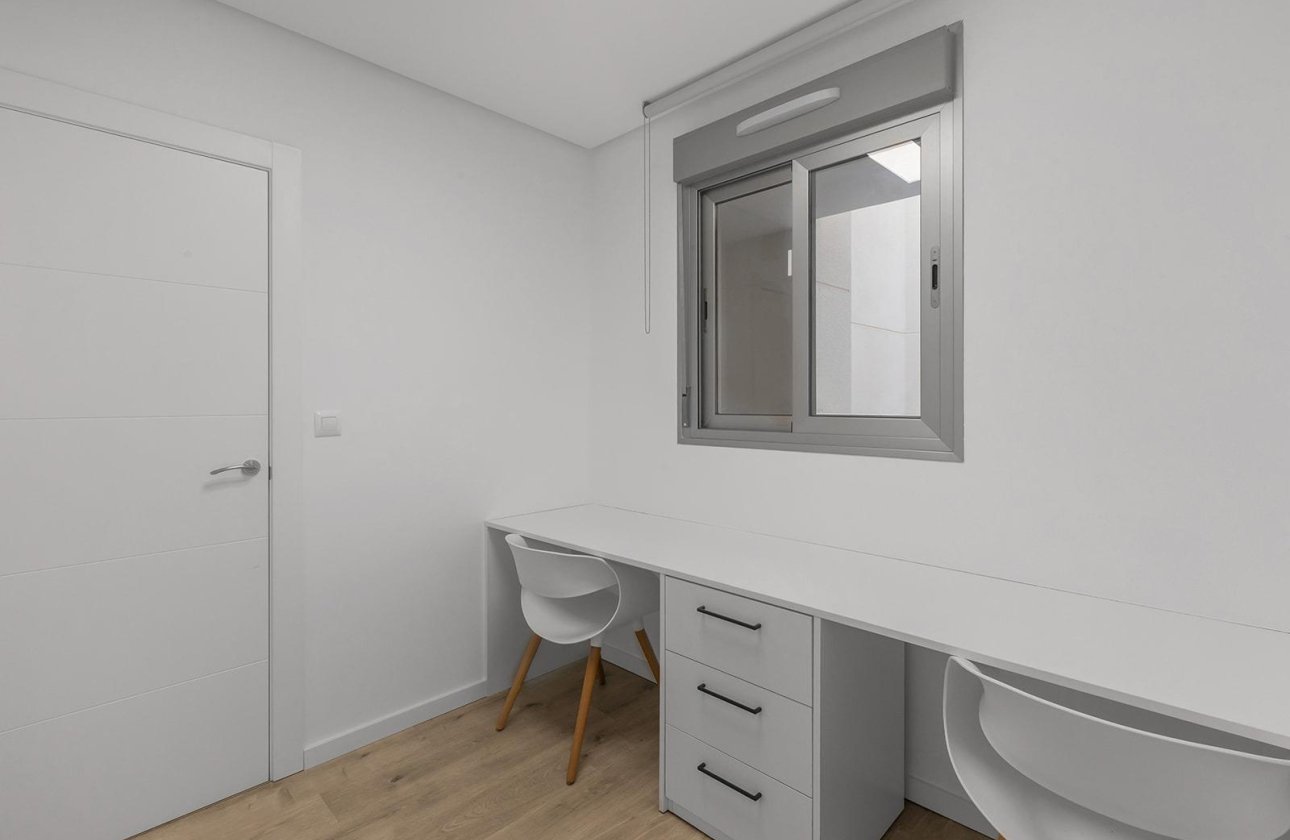 Resale - Apartment / flat - Orihuela Costa - Los Dolses