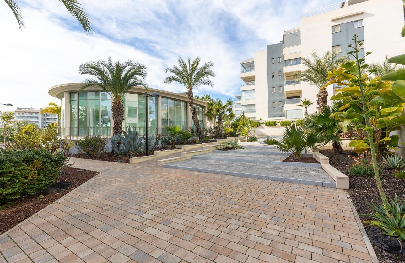 Resale - Apartment / flat - Orihuela Costa - Los Dolses