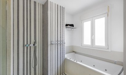 Revente - Appartement - Torrevieja - Paseo maritimo