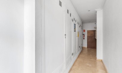 Reventa - Apartamento / piso - Torrevieja - Centro