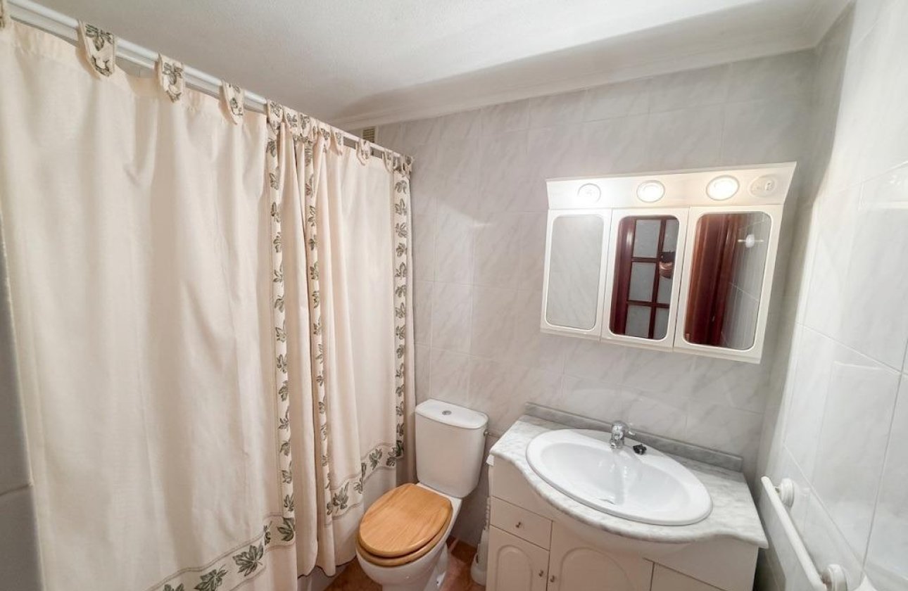 Resale - Apartment / flat - Torrevieja - Playa del Cura