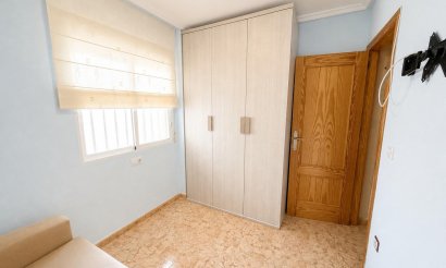 Resale - Apartment / flat - Torrevieja - Nueva Torrevieja