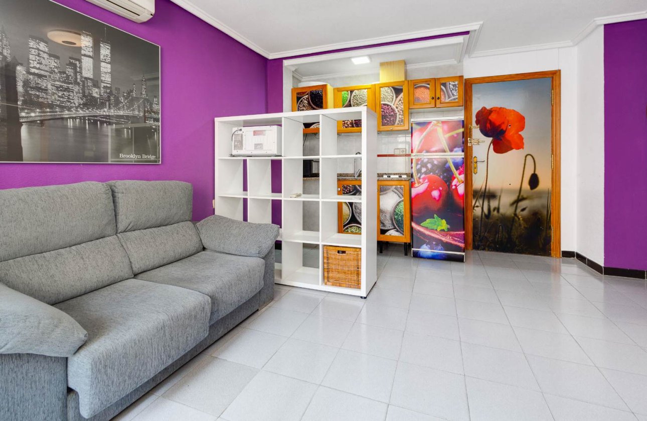 Resale - Apartment / flat - Torrevieja - Playa de los Locos