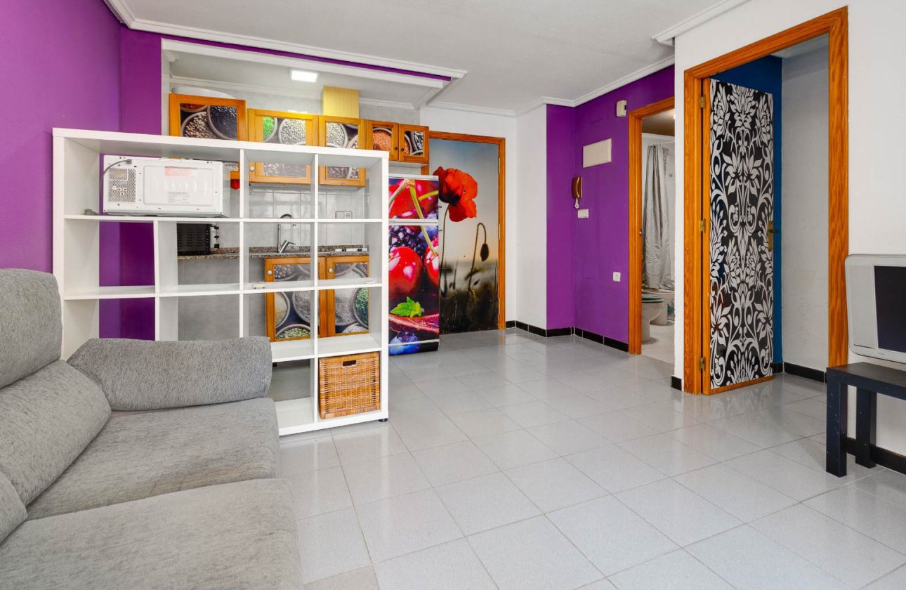 Resale - Apartment / flat - Torrevieja - Playa de los Locos