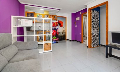 Resale - Apartment / flat - Torrevieja - Playa de los Locos