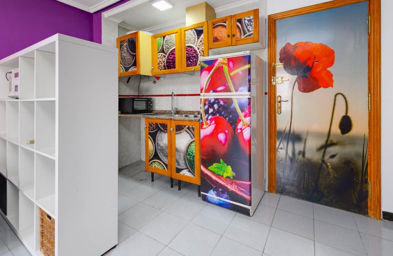 Resale - Apartment / flat - Torrevieja - Playa de los Locos