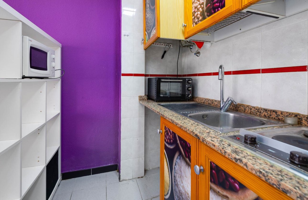 Resale - Apartment / flat - Torrevieja - Playa de los Locos