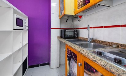 Resale - Apartment / flat - Torrevieja - Playa de los Locos