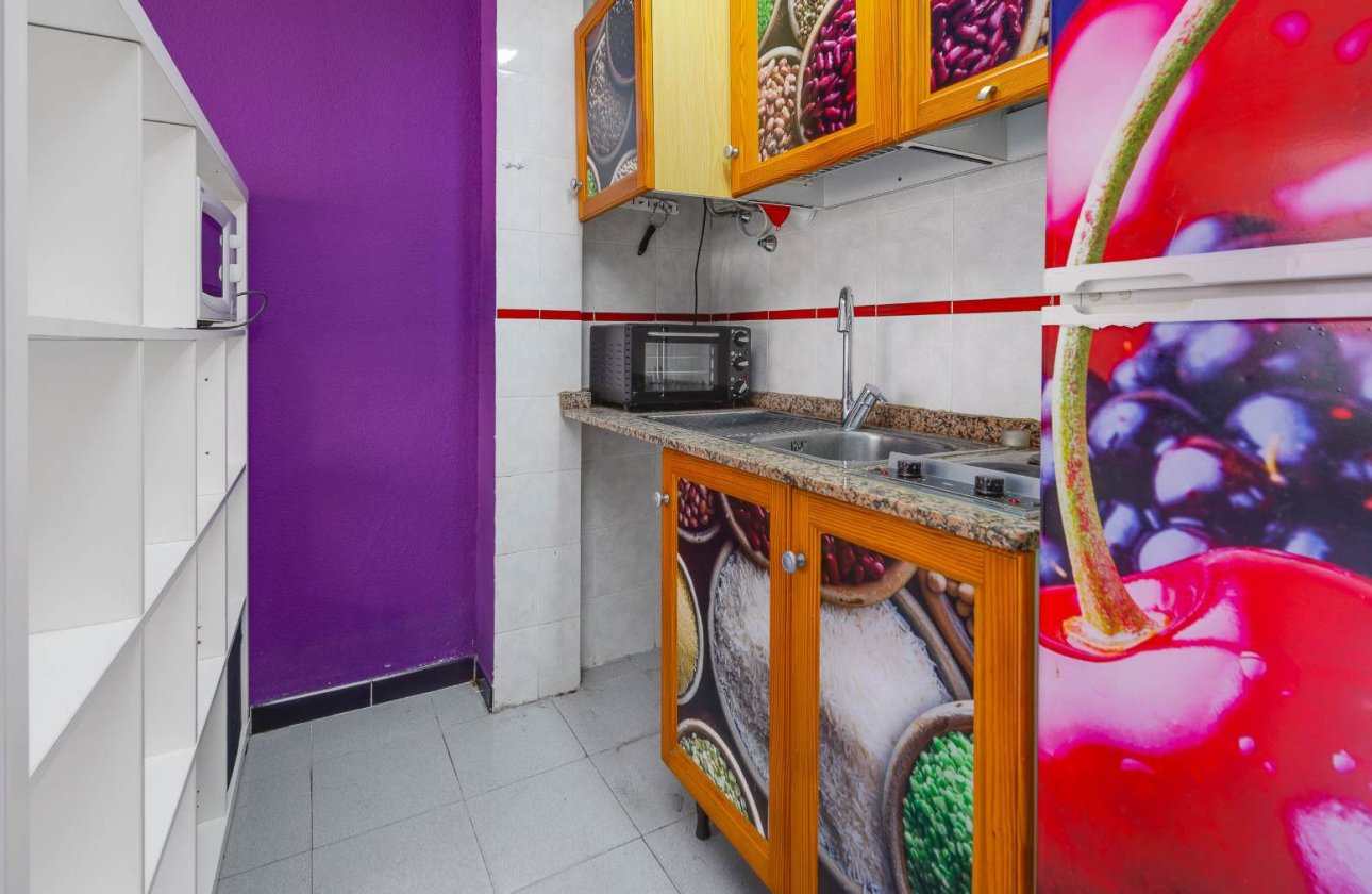Resale - Apartment / flat - Torrevieja - Playa de los Locos