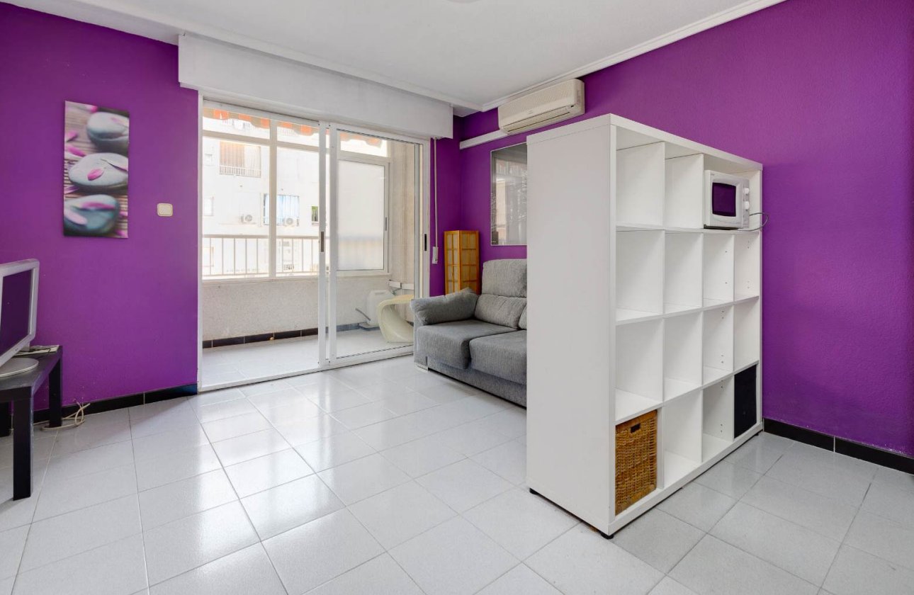 Resale - Apartment / flat - Torrevieja - Playa de los Locos