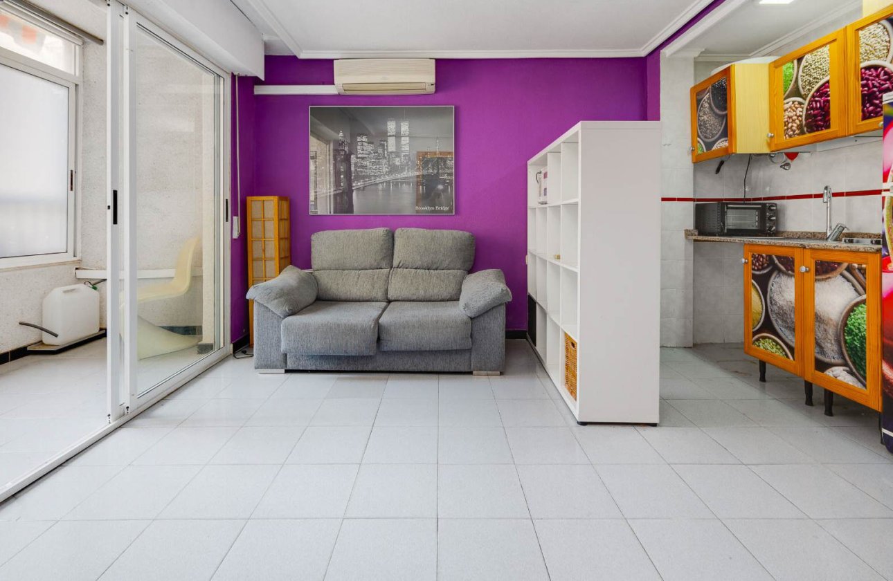 Resale - Apartment / flat - Torrevieja - Playa de los Locos