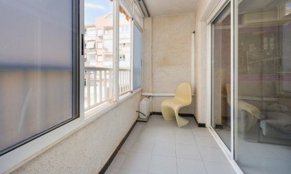 Resale - Apartment / flat - Torrevieja - Playa de los Locos