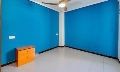 Resale - Apartment / flat - Torrevieja - Playa de los Locos
