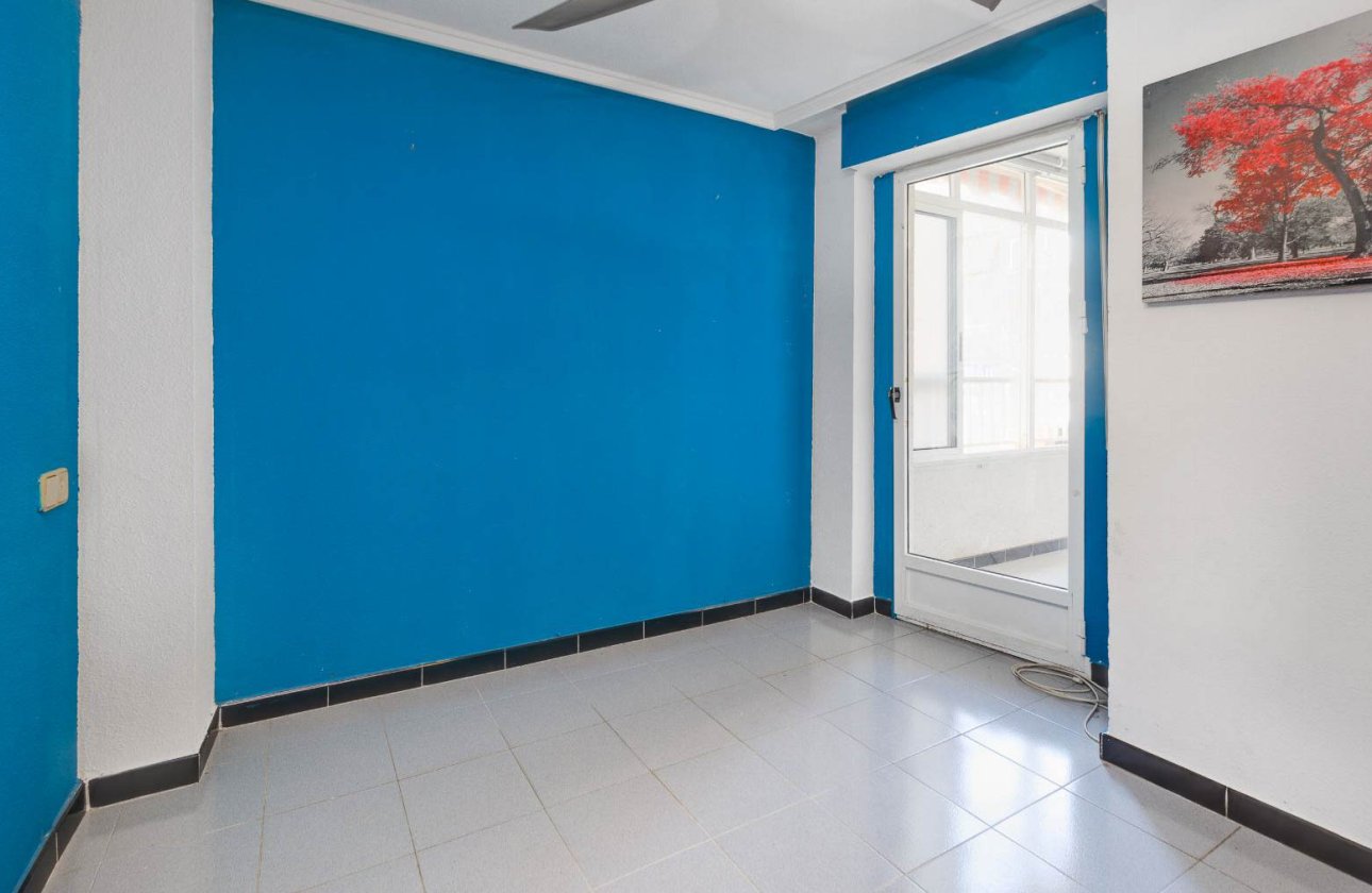 Resale - Apartment / flat - Torrevieja - Playa de los Locos