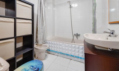 Resale - Apartment / flat - Torrevieja - Playa de los Locos