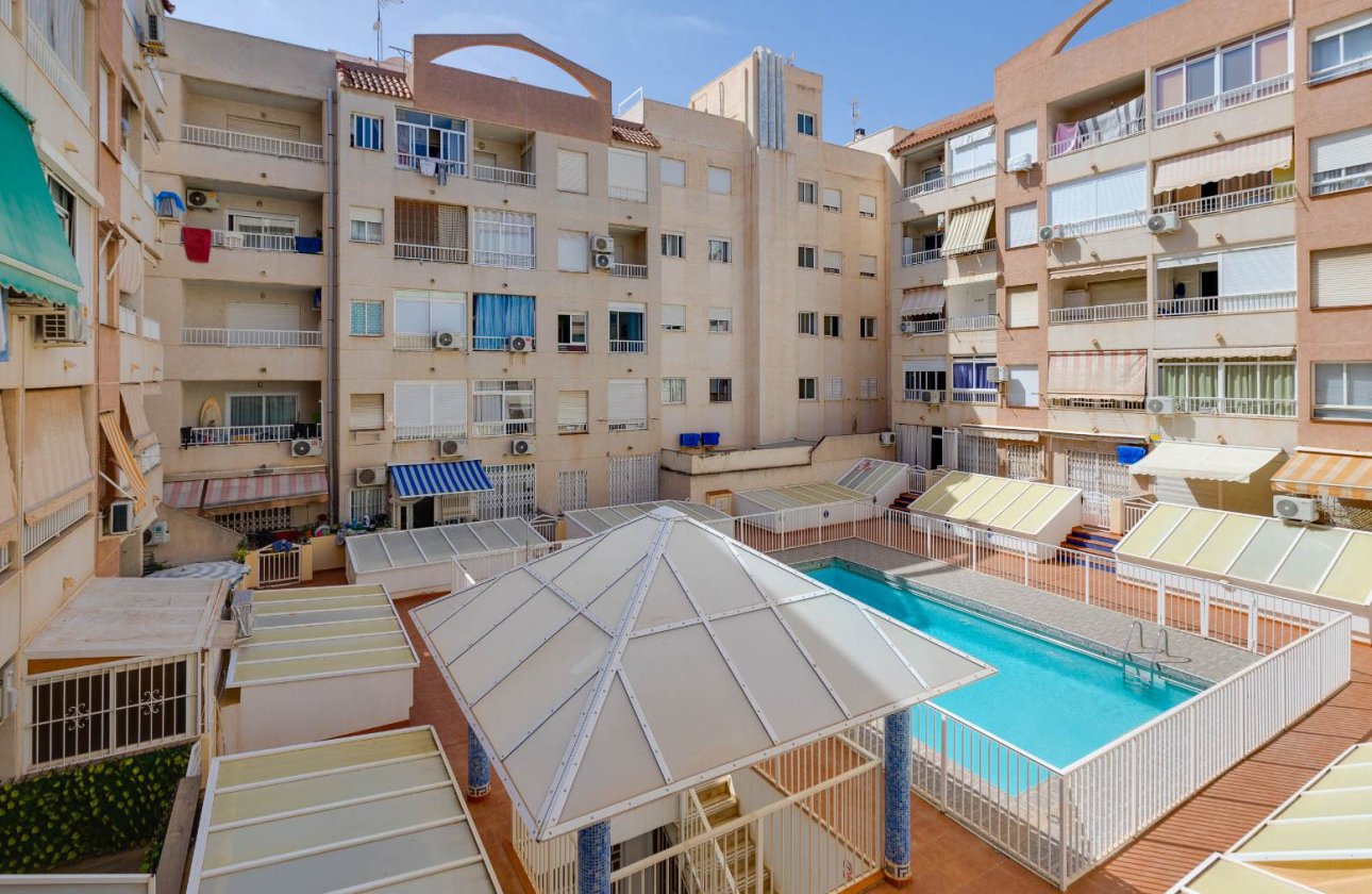 Resale - Apartment / flat - Torrevieja - Playa de los Locos