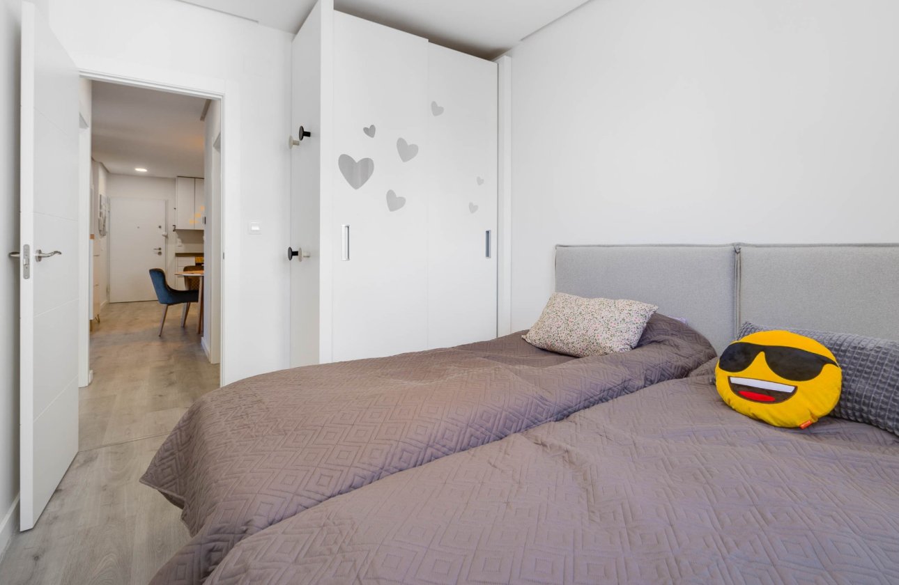 Resale - Apartment / flat - Orihuela Costa - Villamartín