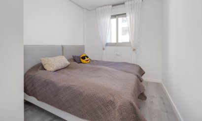 Resale - Apartment / flat - Orihuela Costa - Villamartín