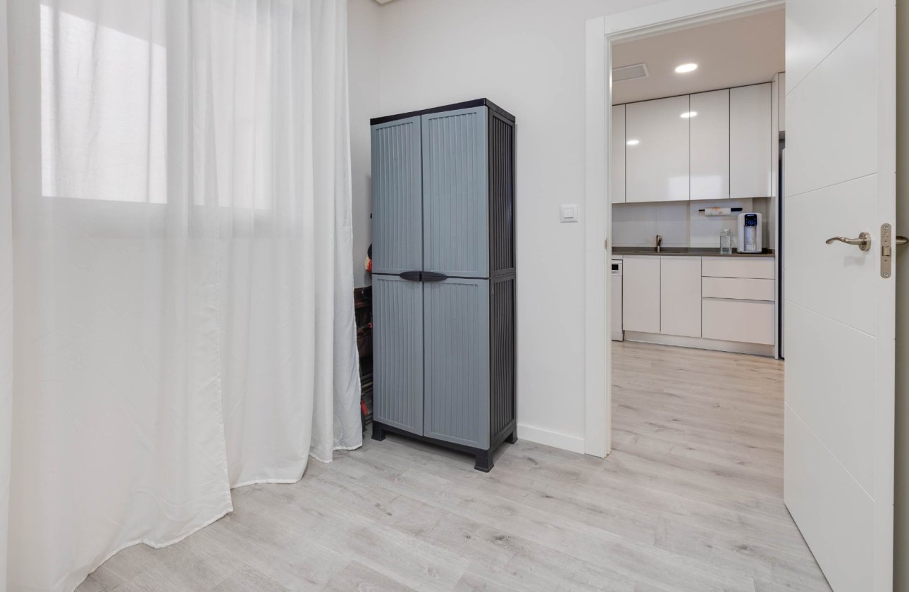 Resale - Apartment / flat - Orihuela Costa - Villamartín