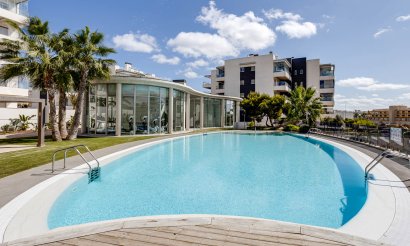 Resale - Apartment / flat - Orihuela Costa - Villamartín