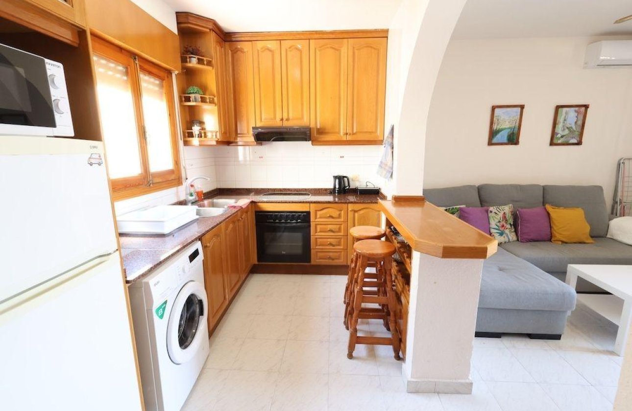 Resale - Bungalow - Torrevieja - La Siesta - El Salado - Torreta