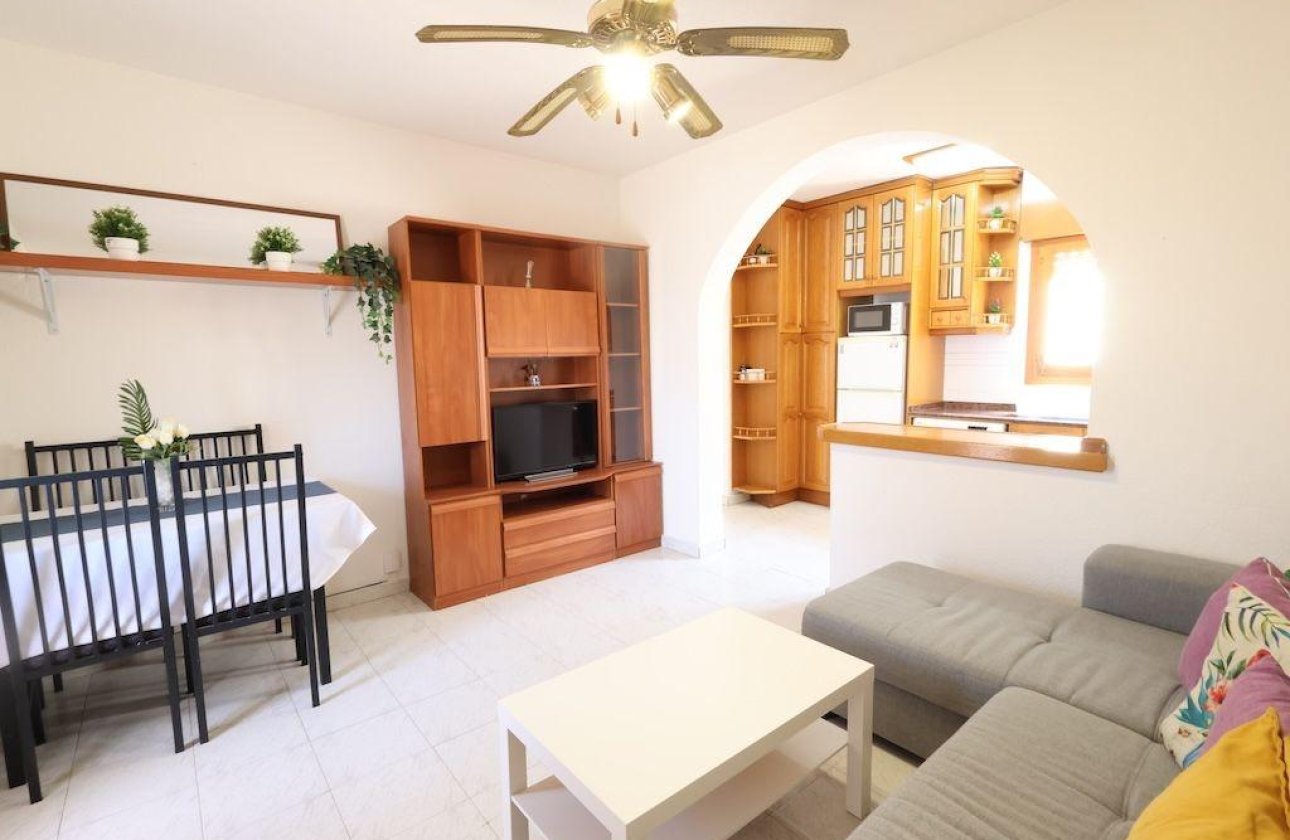 Resale - Bungalow - Torrevieja - La Siesta - El Salado - Torreta