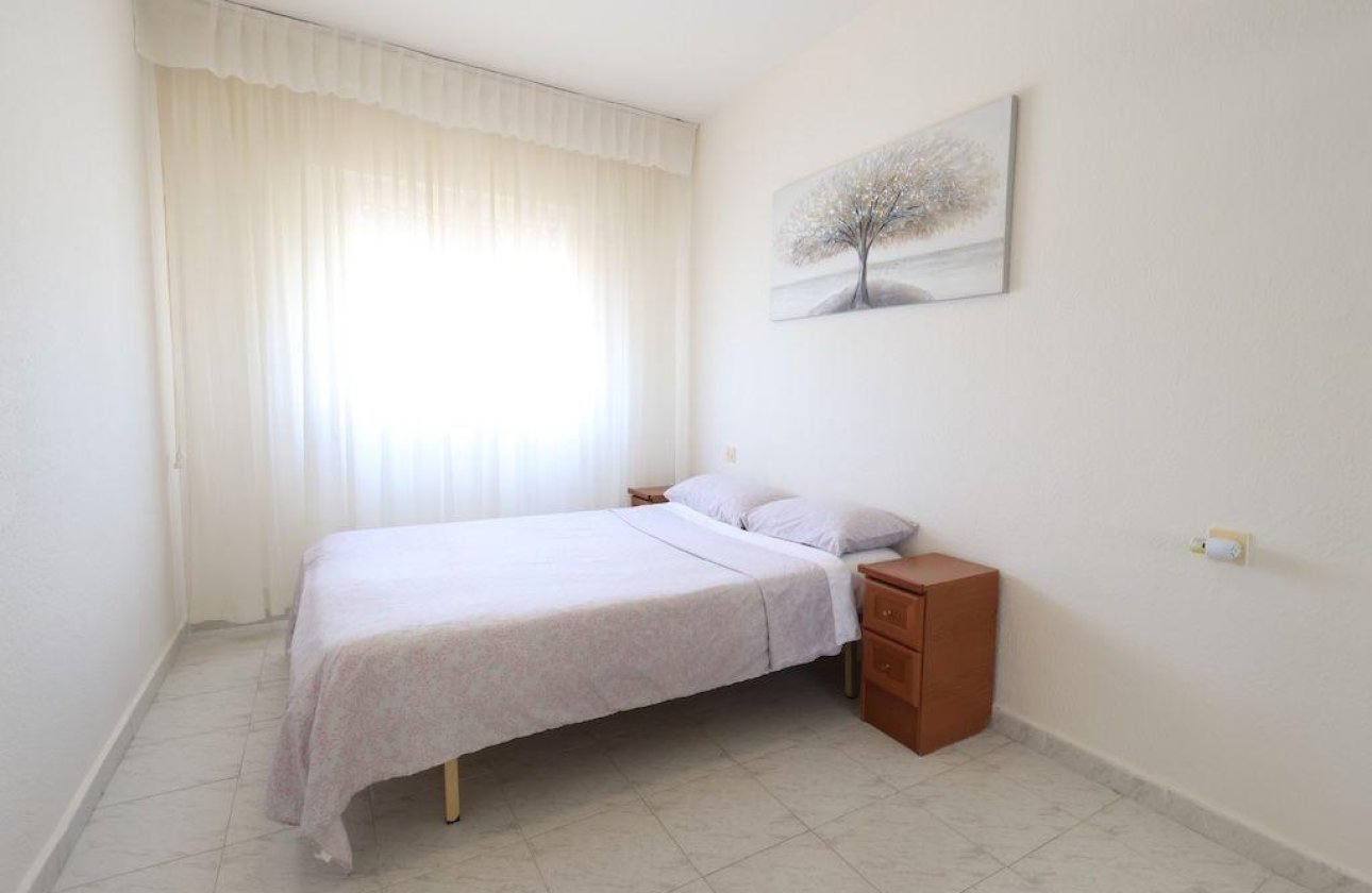 Resale - Bungalow - Torrevieja - La Siesta - El Salado - Torreta
