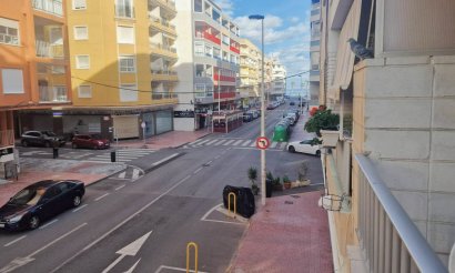 Resale - Apartment / flat - Torrevieja - Playa del Cura