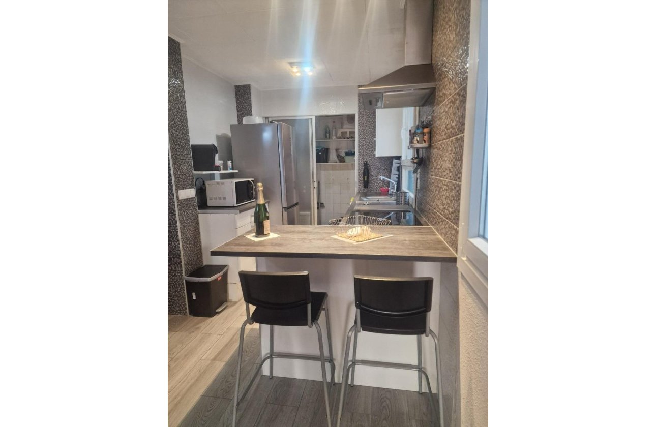 Resale - Apartment / flat - Torrevieja - Playa del Cura