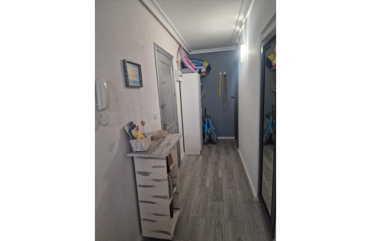 Resale - Apartment / flat - Torrevieja - Playa del Cura