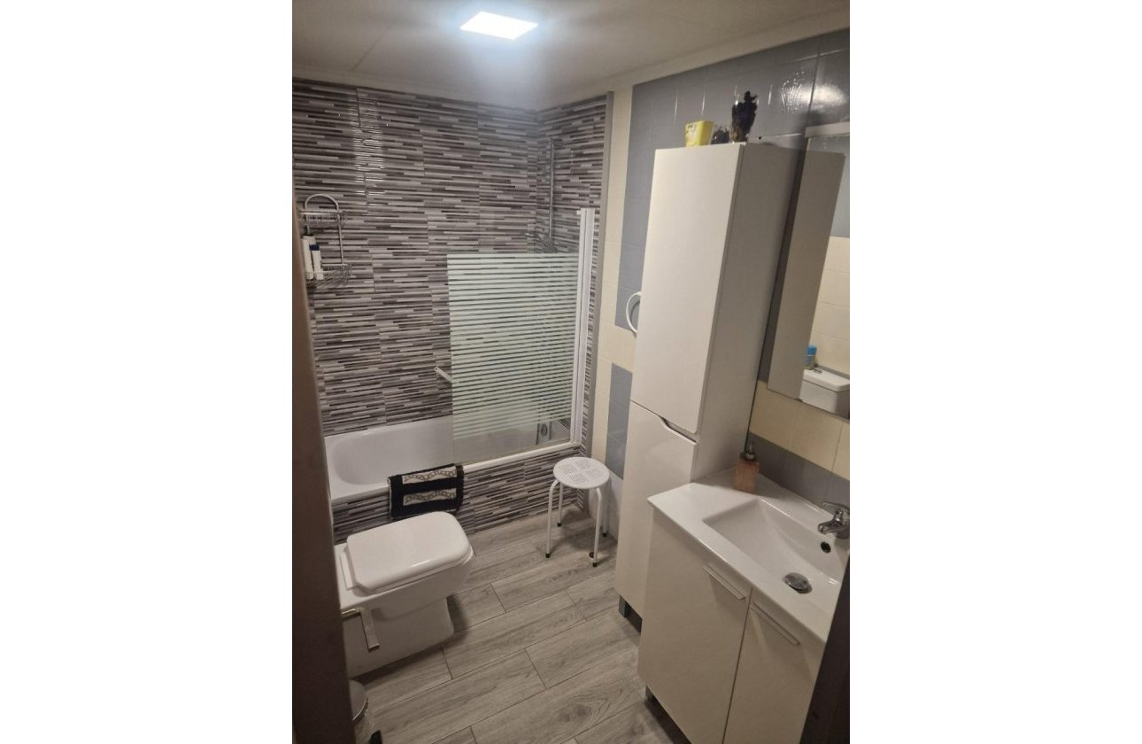 Resale - Apartment / flat - Torrevieja - Playa del Cura