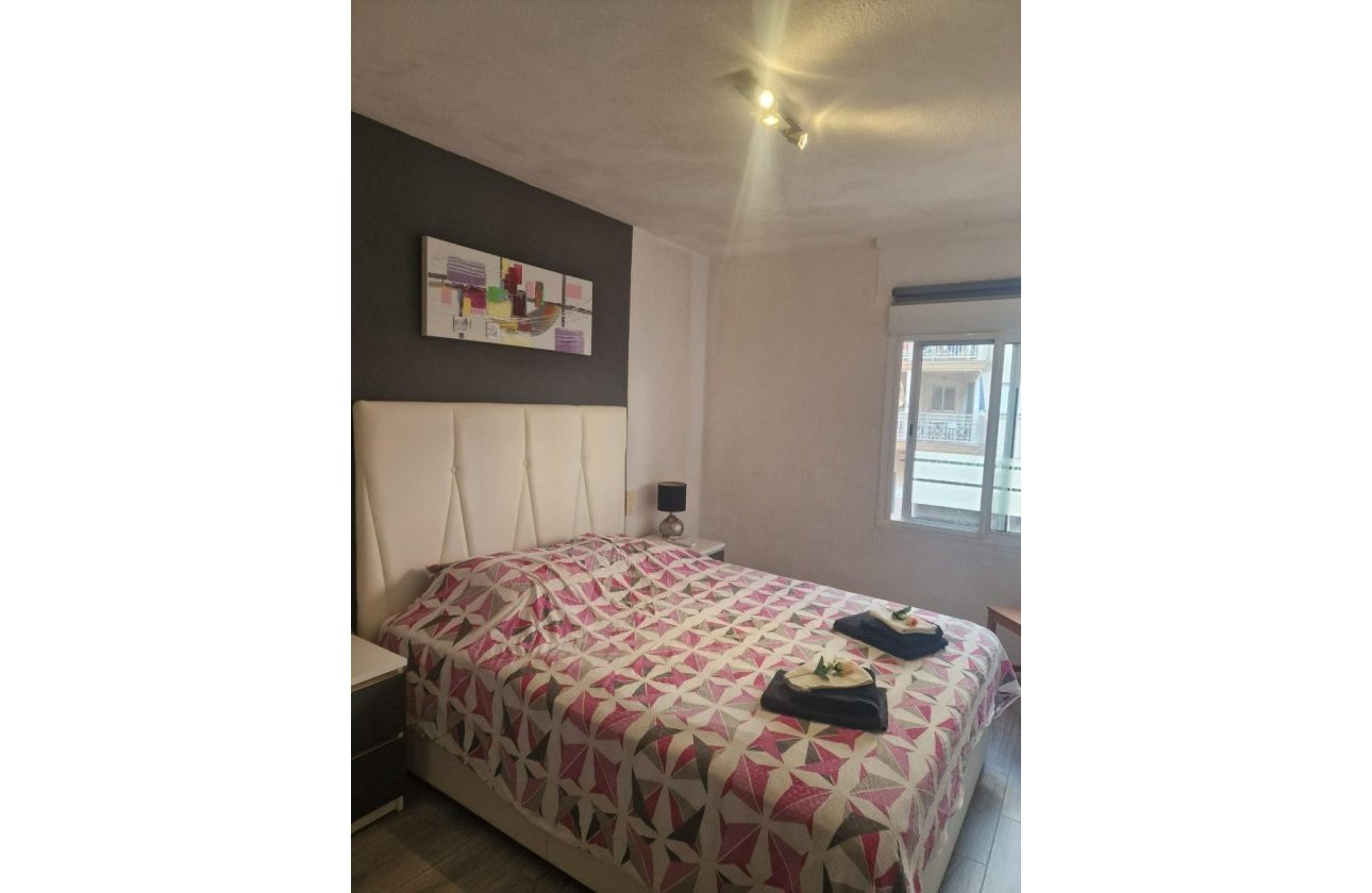 Resale - Apartment / flat - Torrevieja - Playa del Cura