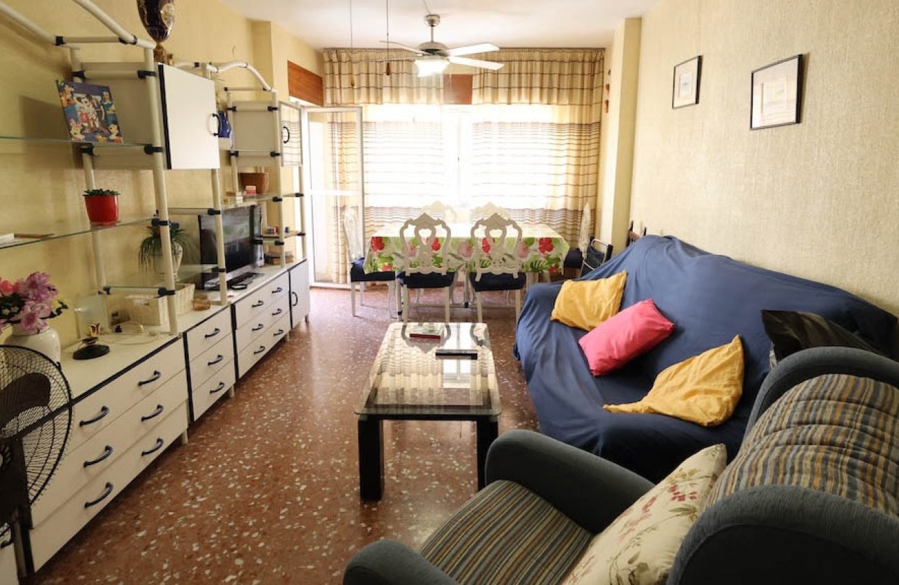 Resale - Apartment / flat - Torrevieja - Playa del Acequión