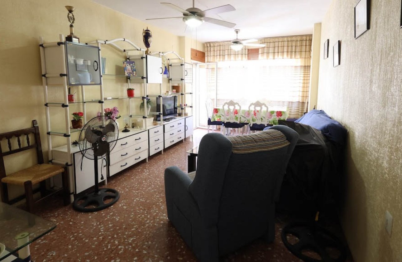 Resale - Apartment / flat - Torrevieja - Playa del Acequión