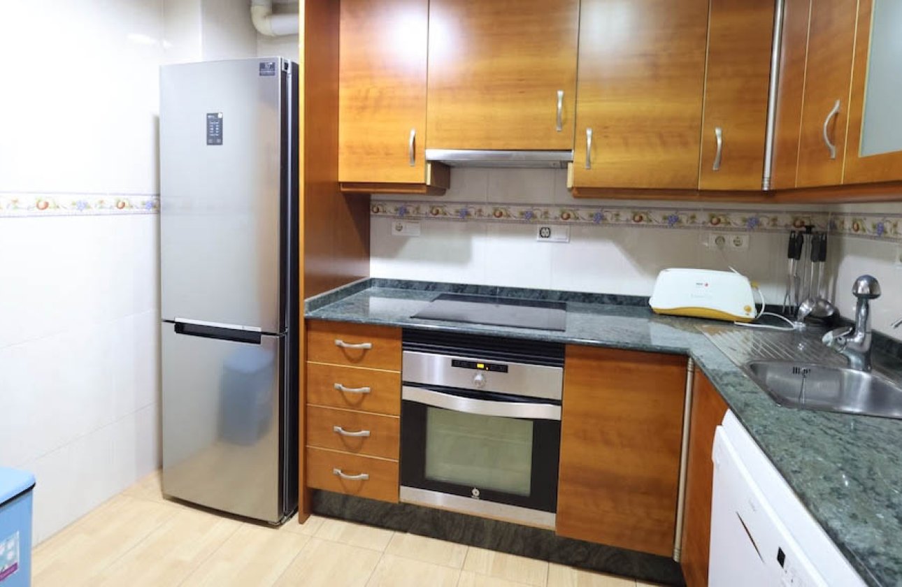 Resale - Apartment / flat - Torrevieja - Playa del Acequión