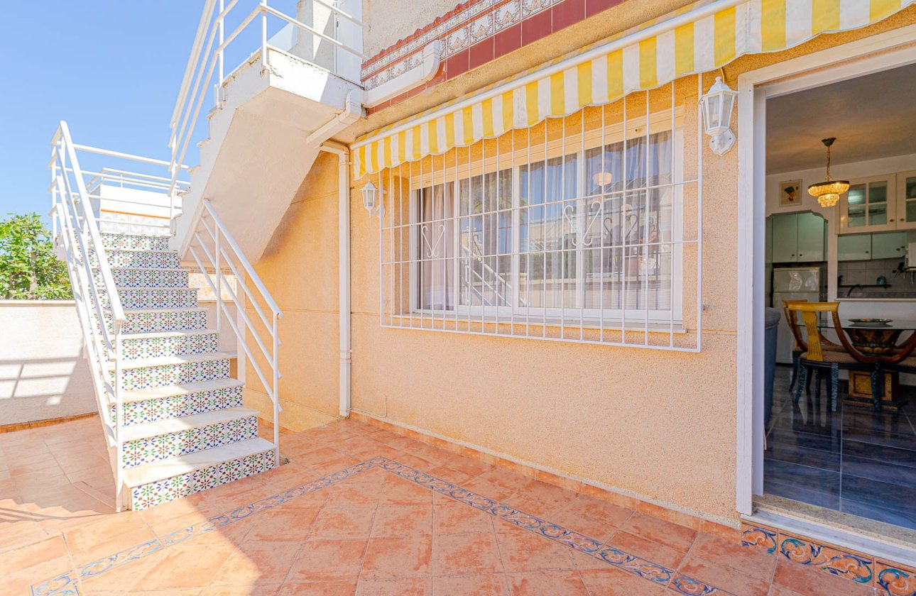Resale - Villa - Los Altos