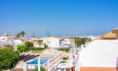 Resale - Villa - Los Altos