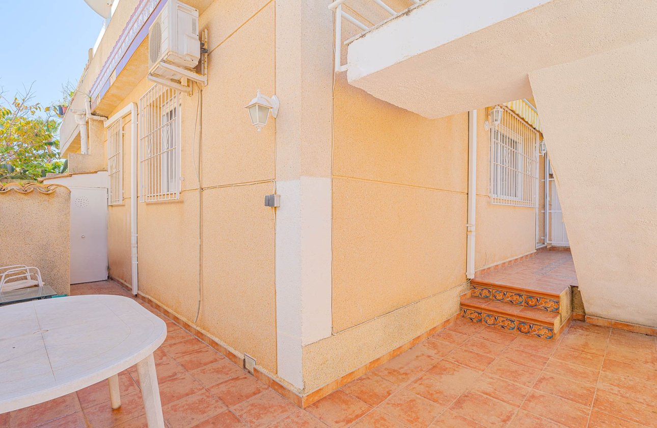 Resale - Villa - Los Altos